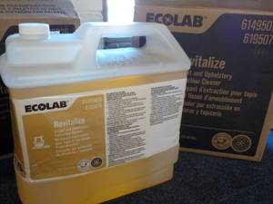 lot 50 image: 2.5 Gallon Ecolab Revitalize Extrac...