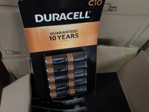 lot 293 image: Case of Duracell Coppertop C-10 Bat...