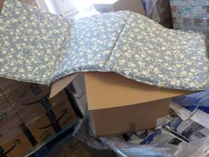 lot 325 image: Case of 5 Teacher Rocker Cushions...
