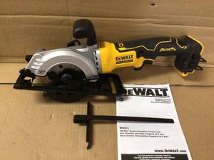 DEWALT ATOMIC 20-Volt MAX Cordless Brushless 4-12 in. Circular Saw (Tool-Only) Customer Returns See Pictures