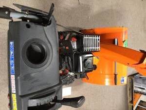 YARDMAX 26 in. Two-Stage Electric Start Gas Snow Blower with Headlight Customer Returns See Pictures