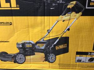 Deawalt DCMWSP244U2 2X20V MAX 21-12 in. Brushless Cordless FWD Self-Propelled Lawn Mower NO BATTERY Customer Returns See Pictures