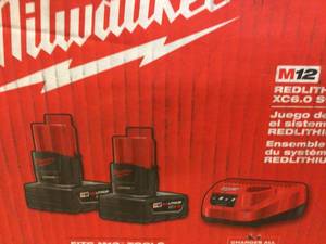 Milwaukee M12 12-Volt Lithium-Ion Starter Kit with Two 6.0 Ah Battery Packs and Charger Customer Returns See Pictures