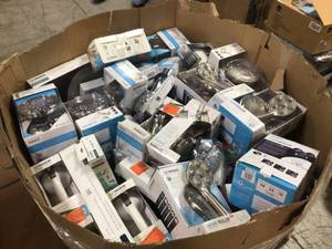 Gaylord with assorted Branded Bathroom accessories various models and conditions see pictures