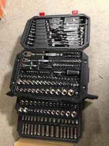 lot 13 image: Husky Mechanics Tool Set (290-Piece) Customer Returns See Pictures