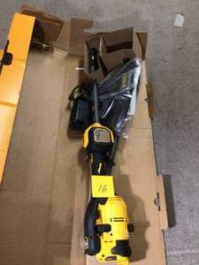 lot 16 image: DEWALT FLEXVOLT 60-Volt MAX Lithium- Ion Electric Cordless Attachment Capable String Trimmer Customer Returns See Pictures