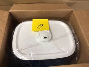 lot 19 image: PureGuardian 2 Gal. Top Fill Ultrasonic Warm and Cool Mist Humidifier with Aroma Tray Customer Returns See Pictures
