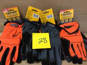 lot 28 image: FIRM GRIP Utility X-Large Glove Customer Returns See Pictures