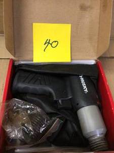 lot 40 image: Husky Medium Stroke Air Hammer Customer Returns See Pictures