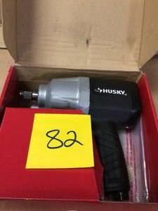 lot 82 image: Husky 650 ft.lbs. 12 in. Impact Wrench Customer Returns See Pictures