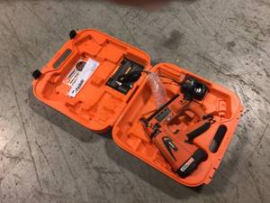 lot 104 image: 16-Gauge Straight Cordless Lithium-Ion Nailer by Paslode Customer Returns See Pictures
