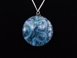 lot 7 image: .925 Sterling Silver Blue Art Glass Pendant Necklace