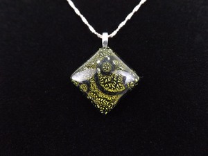 lot 13 image: .925 Sterling Silver Green Dichroic Glass Pendant Necklace