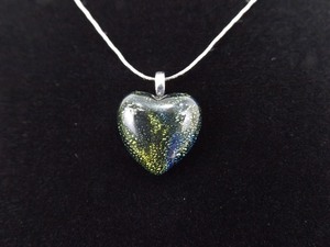 lot 14 image: .925 Sterling Silver Green Dichroic Glass Heart Pendant Necklace