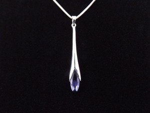 lot 17 image: .925 Sterling Silver Amethyst Wand Pendant Necklace
