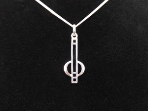 lot 32 image: .925 Sterling Silver Shen Ring Pendant Necklace