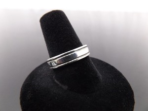 lot 90 image: .925 Sterling Silver Band Ring Size 8.5