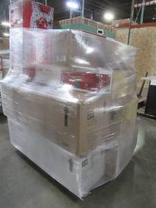 lot 105 image: WHOLESALE MIXED PALLET OF MISCELLANEOUS CHRISTMAS DECORATIONS