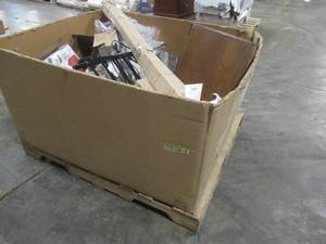 lot 254 image: WHOLESALE MIXED PALLET OF MISCELLANEOUS SMALL APPLIANCES APPLIANCE PARTS AND MORE