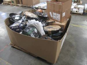 lot 256 image: WHOLESALE MIXED PALLET OF MISCELLANEOUS COOKWARE AND MORE