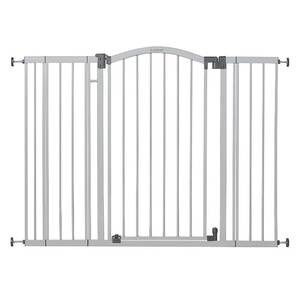 lot 283 image: Summer Infant Extra Tall & Extra Wide Safety Gate, 33180