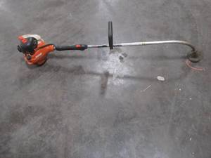 lot 10 image: ECHO 2 Cycle 21.2cc Curved Shaft Gas Trimmer, GT-225 - Starts and Idles - Dies When Trigger engaged - Missing Whip Guard.