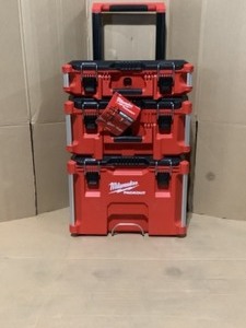 lot 40 image: Milwaukee PACKOUT 22 in. Modular Tool Box Storage System See Pictures