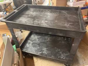 Rubbermaid Utility Cart