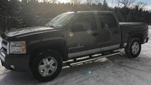 lot 1 image: 2007 Chevy Silverado 1500 LT 4x4