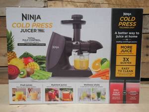 lot 3 image: Ninja - Cold Press Juicer Pro - Compact Powerful Slow Juicer with Total Pulp Control and Easy Clean - Graphite