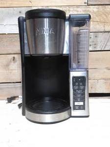 lot 7 image: Ninja - Coffee 12-Cup Coffee Brewer - Silver - missing pot