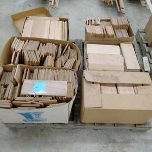 4 1316 x 38 Red Oak wProfiled Edges 400 pcs (W1)