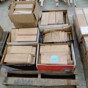 4 1316 x 38 Red Oak wProfiled Edges 400 pcs (W2)