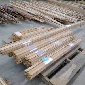 Red Oak Picture Frame Moulding 350 LF (W7)