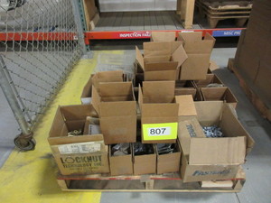lot 807 image: PALLET OF CONDUIT CONNECTOR HARDWARE