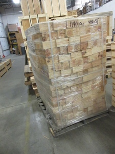 lot 833 image: PALLET OF PINE PIECES