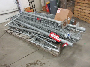 lot 841 image: CHAIN LINK SECURITY CAGE WITH SPLIT DOOR