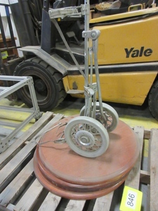 lot 846 image: TABLE TOPS AND GOLF BAG CADDY