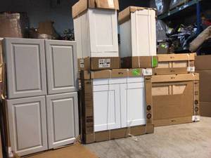 lot 30 image: Lot of Assorted Kitchen  Cabinets Various Sizes and Models See Pictures