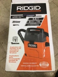 RIDGID 3 Gal. 3.5-Peak HP Portable WetDry Shop Vacuum with Built-in Dust Pan, Filter, Expandable Hose and Car Nozzle
