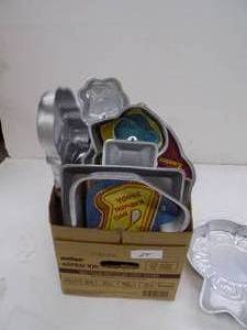 12- Wilton Party Pans Aluminum