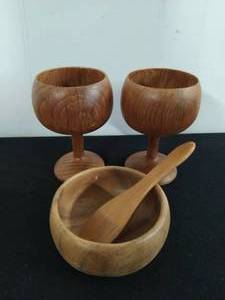 lot 61 image: Collection of Wood Dishes