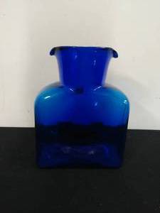 lot 62 image: Blenko Blue Handblown Glass Vase