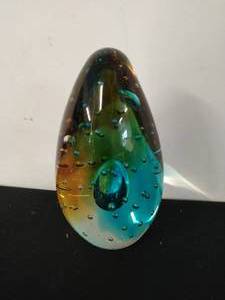 lot 78 image: Egg Shaped Glass Paperweight