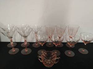 lot 109 image: Collection Vintage Pink Glasses