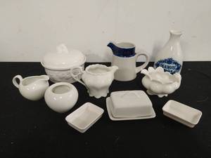 lot 137 image: Collection of White China and Stoneware Items