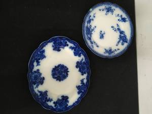 lot 139 image: Two Antique Blue and White Plates