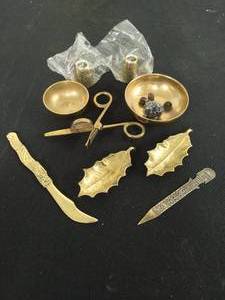 lot 149 image: Collection of Brass Items