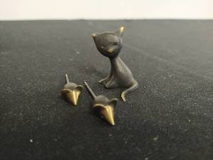 lot 170 image: Vintage Cat and Mice Figurines from Austria