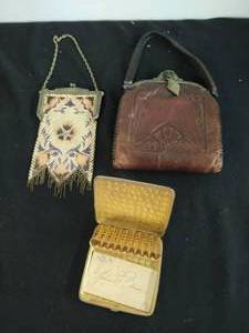 lot 198 image: Antique Purses and Cigarette Holder